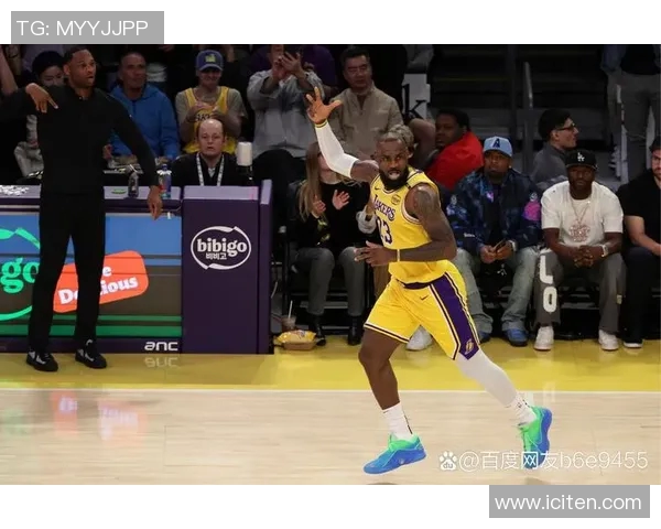 热火与湖人对决NBA赛场上的激情碰撞与精彩瞬间回顾 热火与湖人对决NBA赛场上的激情碰撞与精彩瞬间回顾