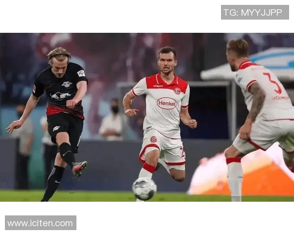 雷根斯堡主场迎战波鸿争夺德乙联赛关键三分之战 雷根斯堡主场迎战波鸿争夺德乙联赛关键三分之战